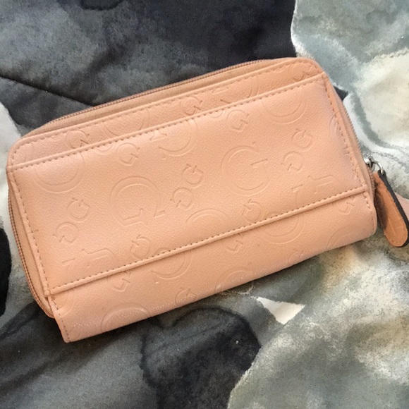 GUESS Wallet - Picture 3 of 4
